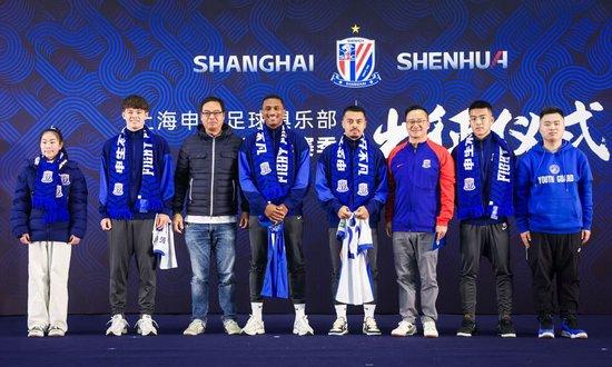 广州富力困扰不断，球迷呼吁更换主帅的简单介绍