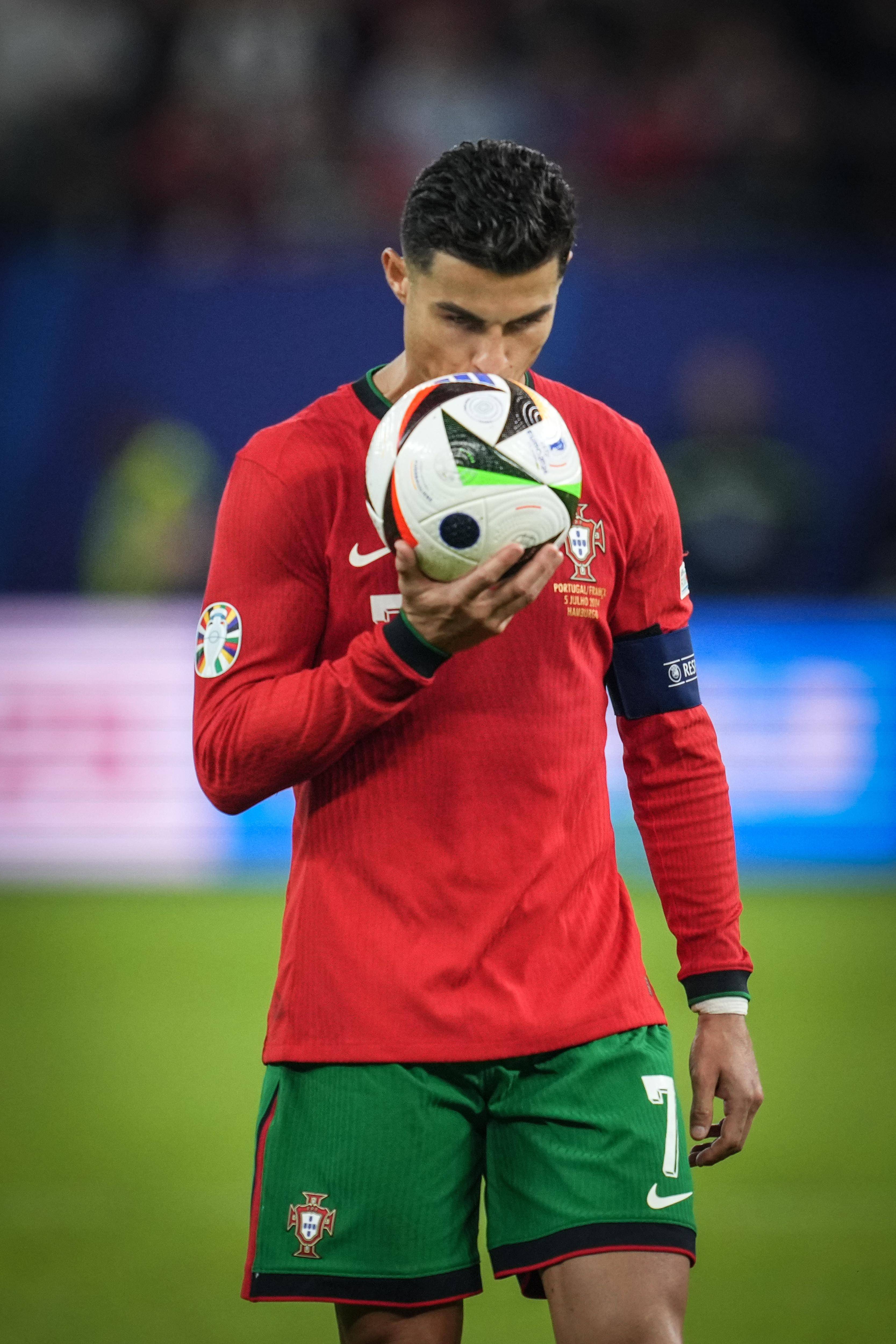 关于皇家社会收获大胜,成功晋级欧洲足球比赛四分之一决赛的信息 关于皇家社会收获大胜,成功晋级欧洲足球比赛四分之一决赛的信息