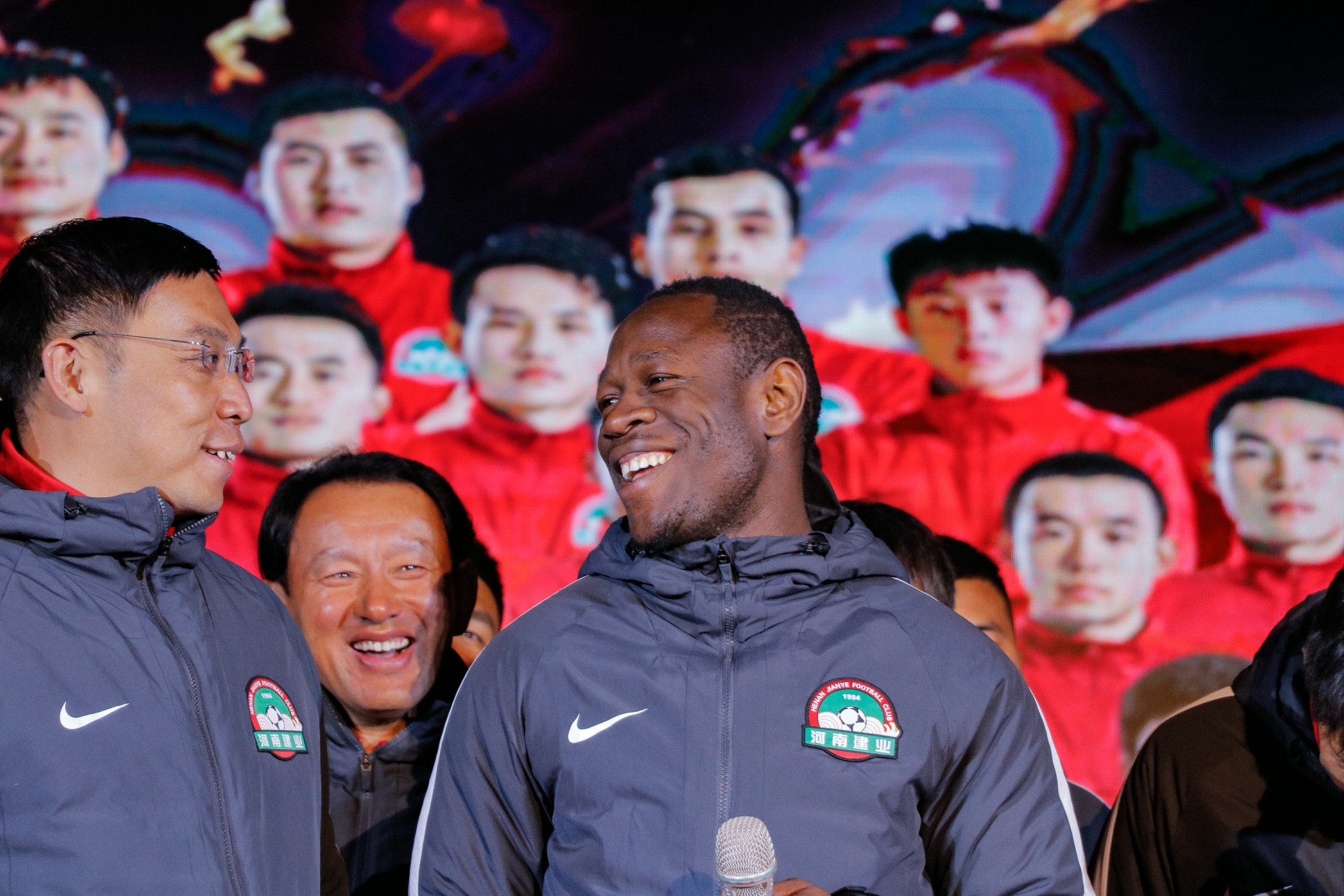 河南建业主场失利止步不前,队员需要调整状态的简单介绍 河南建业主场失利止步不前,队员需要调整状态的简单介绍