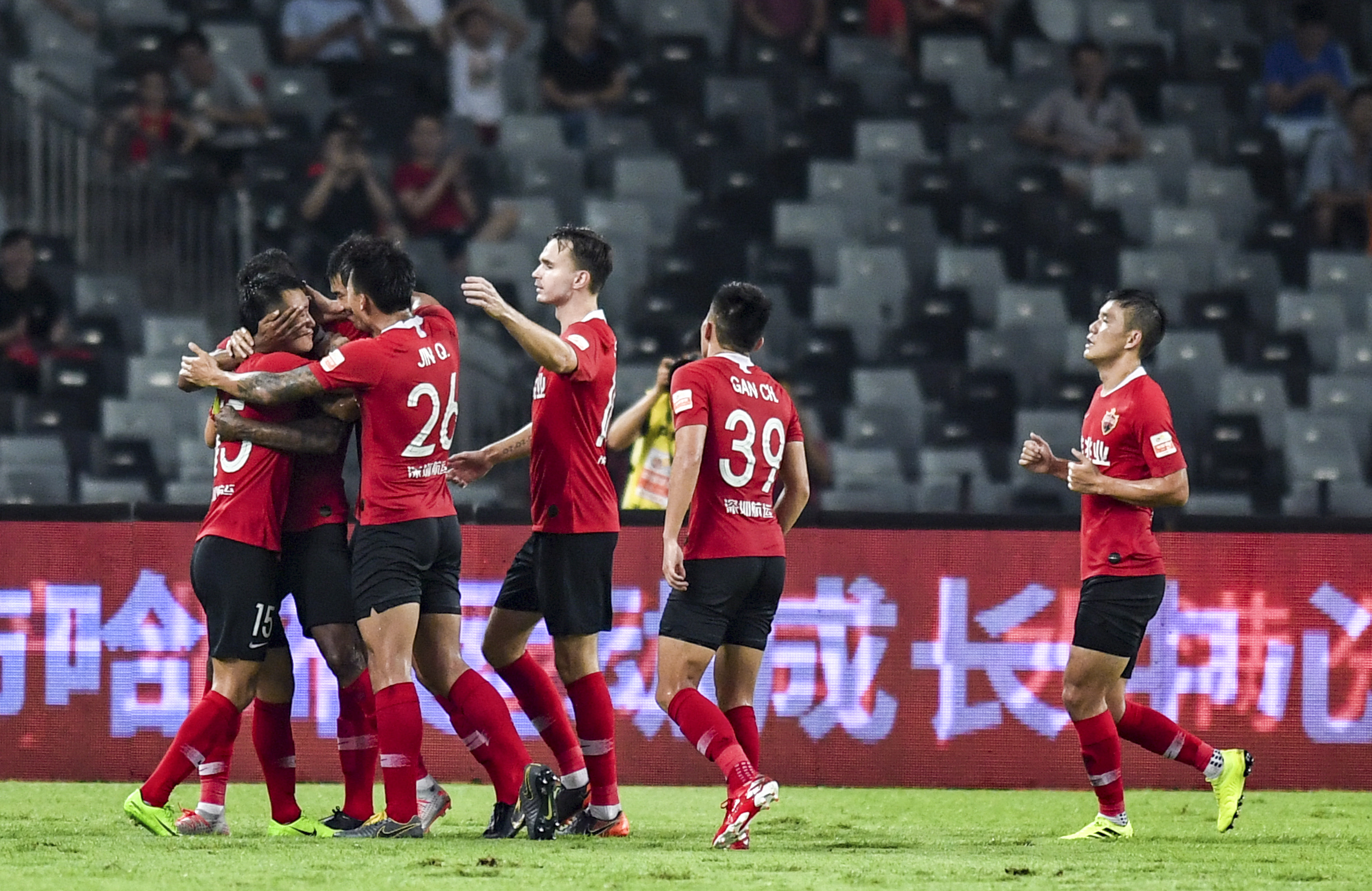 富力主场胜泰达,中超前八位置稳固 富力主场胜泰达,中超前八位置稳固