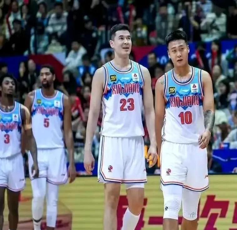 关于青岛队凭借团队合作,战胜强敌的信息 关于青岛队凭借团队合作,战胜强敌的信息