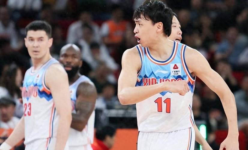 关键时刻，球员挺身而出实现逆转