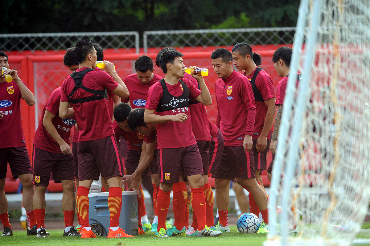 关于球队的队长为球员们鼓劲,带领他们共同向着胜利努力的信息 关于球队的队长为球员们鼓劲,带领他们共同向着胜利努力的信息