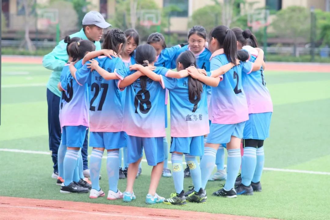 独特风采:足球盛事各路强队角逐锦标的简单介绍 独特风采:足球盛事各路强队角逐锦标的简单介绍