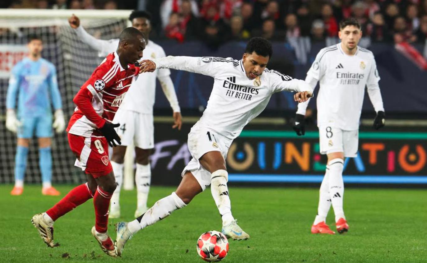 包含拜仁慕尼黑艰难出击,主场面对防线坚固的对手考验重重的词条 包含拜仁慕尼黑艰难出击,主场面对防线坚固的对手考验重重的词条