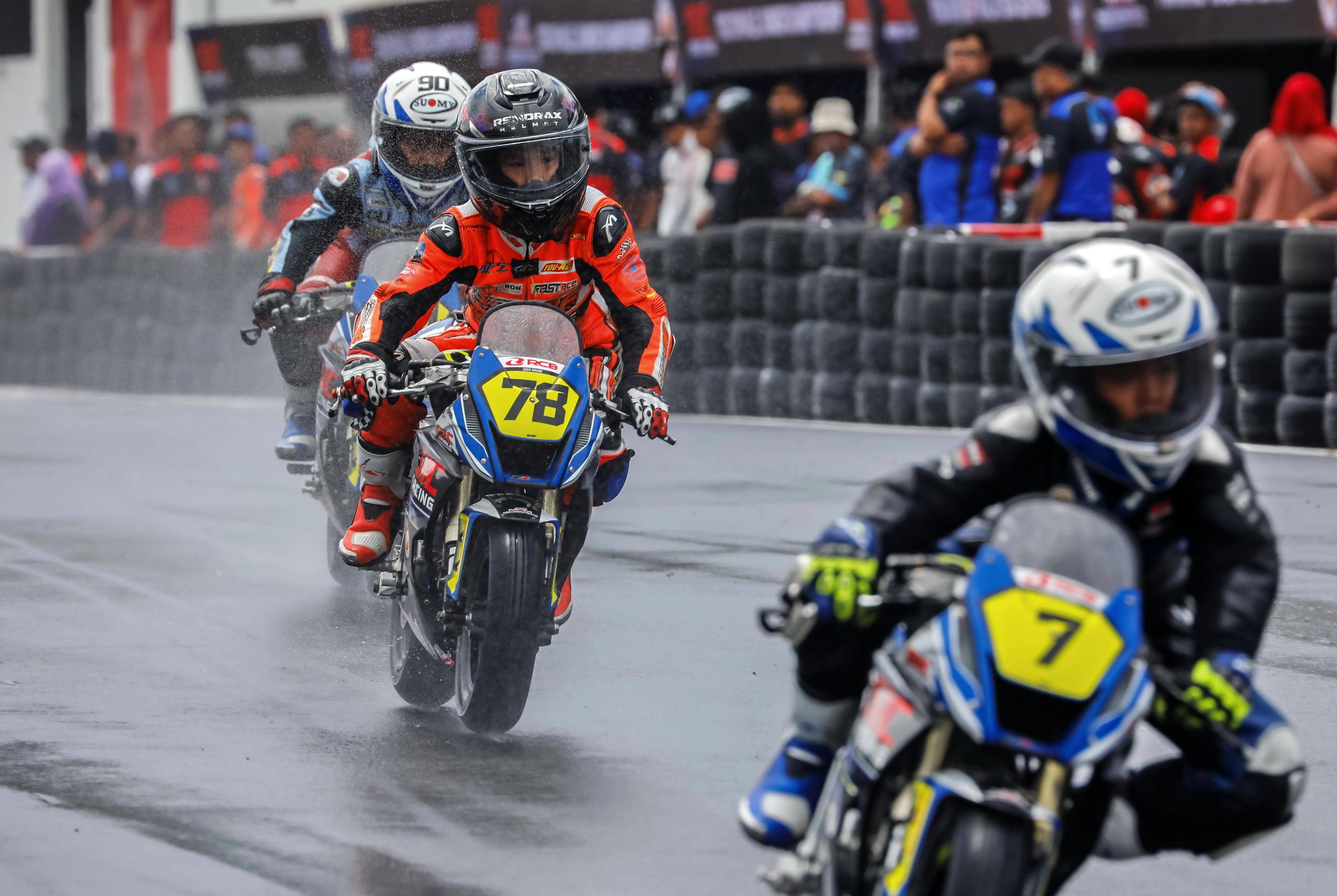 关于马来西亚球队冲刺比赛，全力以赴迎接挑战的信息