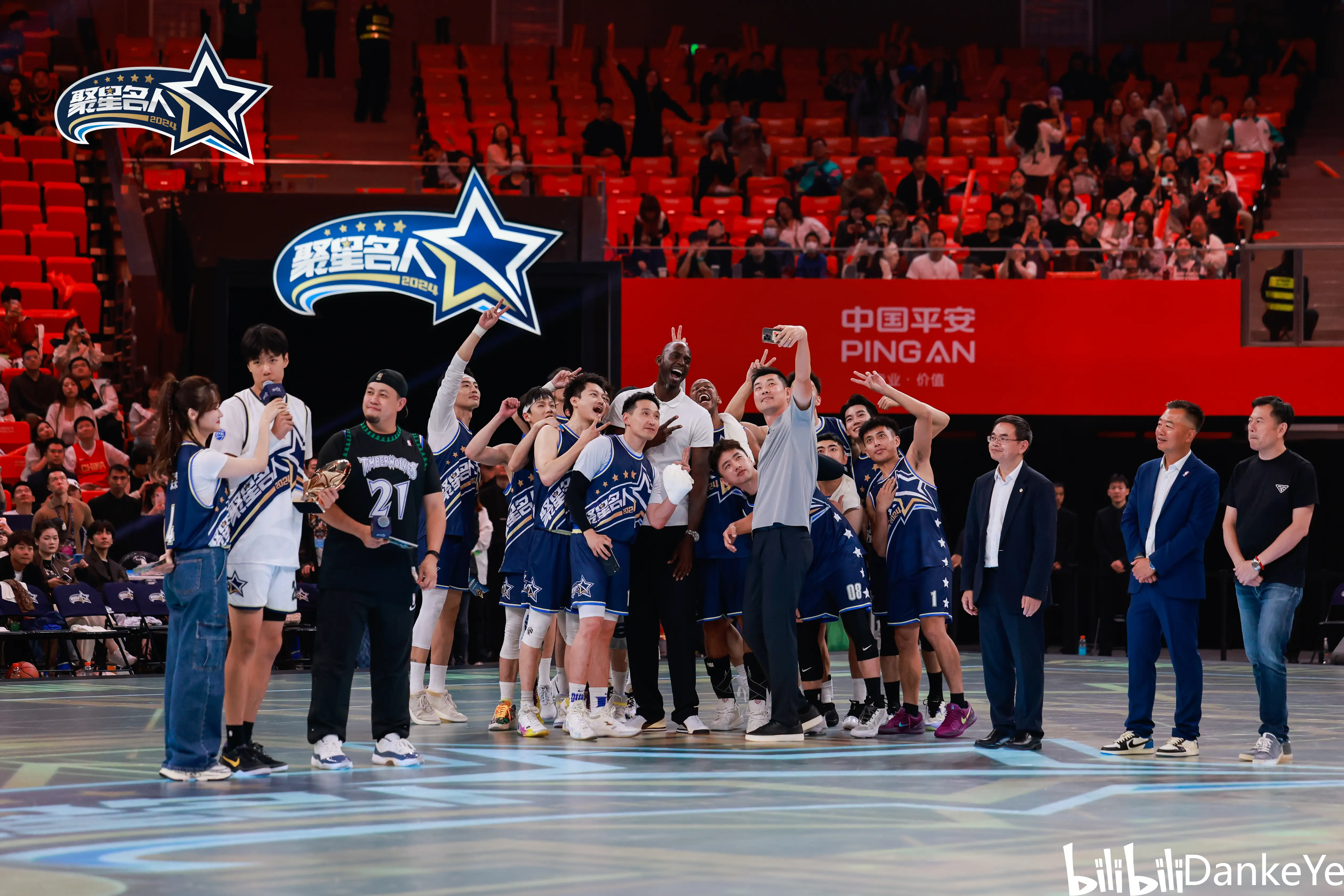 关于争奇斗艳,篮球盛宴再度上演的信息 关于争奇斗艳,篮球盛宴再度上演的信息