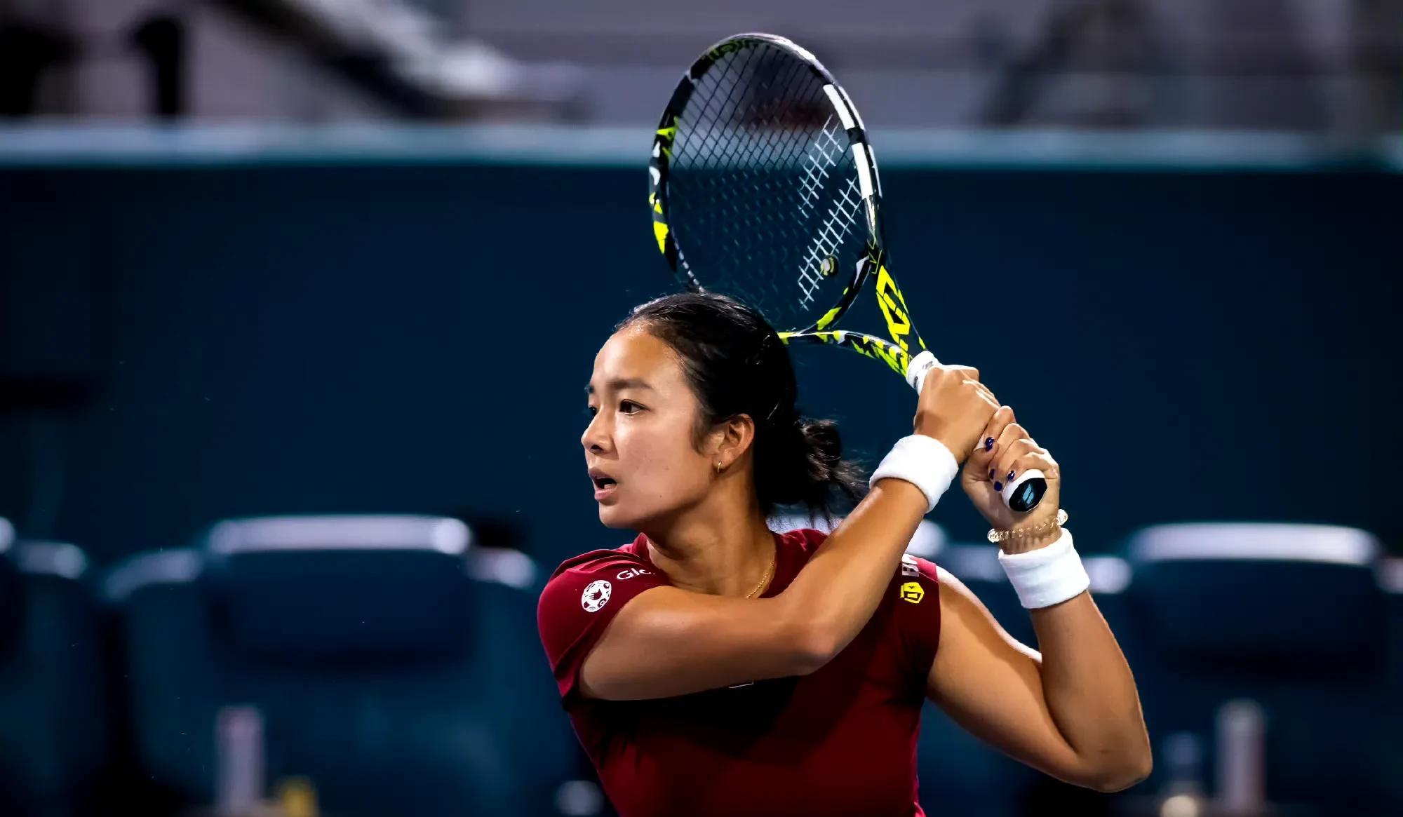 菲律宾女子体操选手夺金成功 菲律宾女子体操选手夺金成功